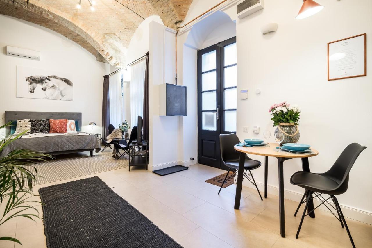 Urban Stable Luxury Apartments — Photos 1